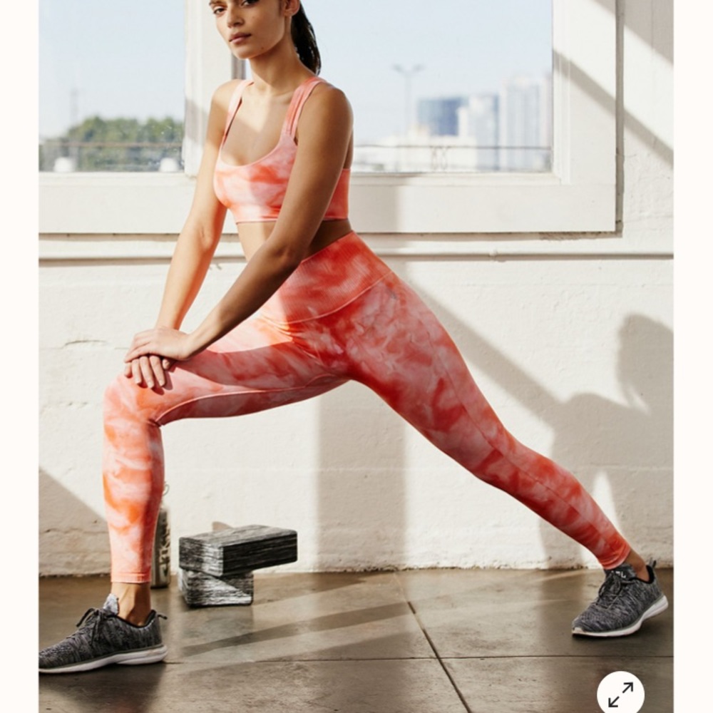 New Free People movement tie-dye leggings sizeXS/S